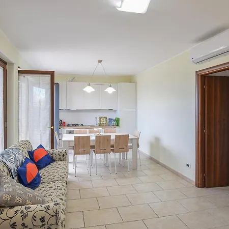3 Bedroom Cozy In Pescara