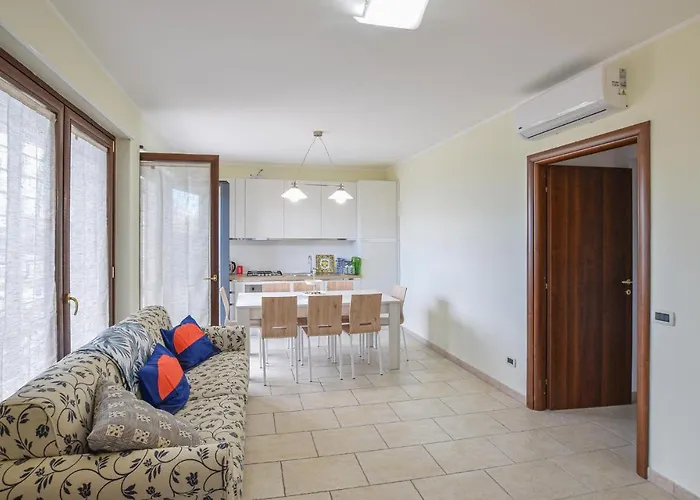 3 Bedroom Cozy In Pescara